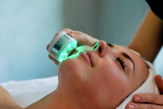How Light Therapy Can Help Your Skin this Winter